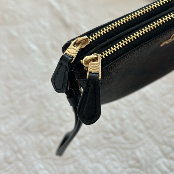 Coach Double Corner-Zip Wristlet - Picture 4 of 13